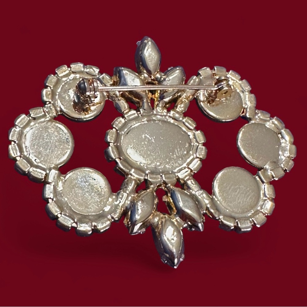 Vintage French Classic Pearls and Crystals Gold Tone Brooch - Picture 4 of 4